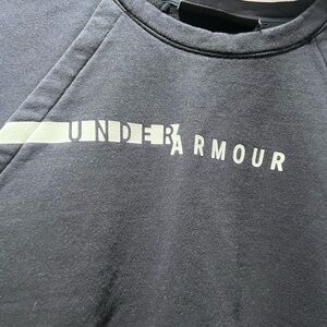 Under Armour woman’s Black XL sweatshirt